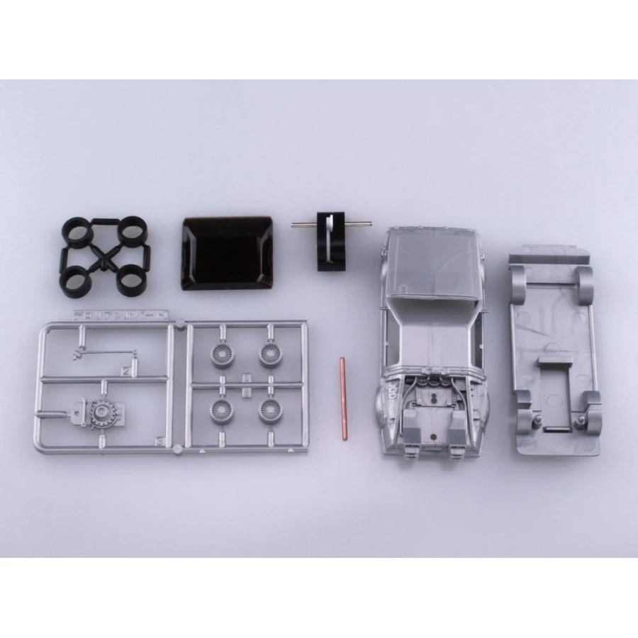 Aoshima Movie Mecha Series 11 Back To The Future DeLorean 1/43 Scale Model Kit 4 Aoshima Movie Mecha Series 11 Back To The Future DeLorean 1/43 Scale Model Kit - Image 4