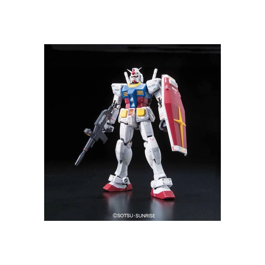 Bandai Real Grade RG 1/144 Mobile Suit Gundam RX-78-2 Gundam 1 Bandai Real Grade RG 1/144 Mobile Suit Gundam RX-78-2 Gundam