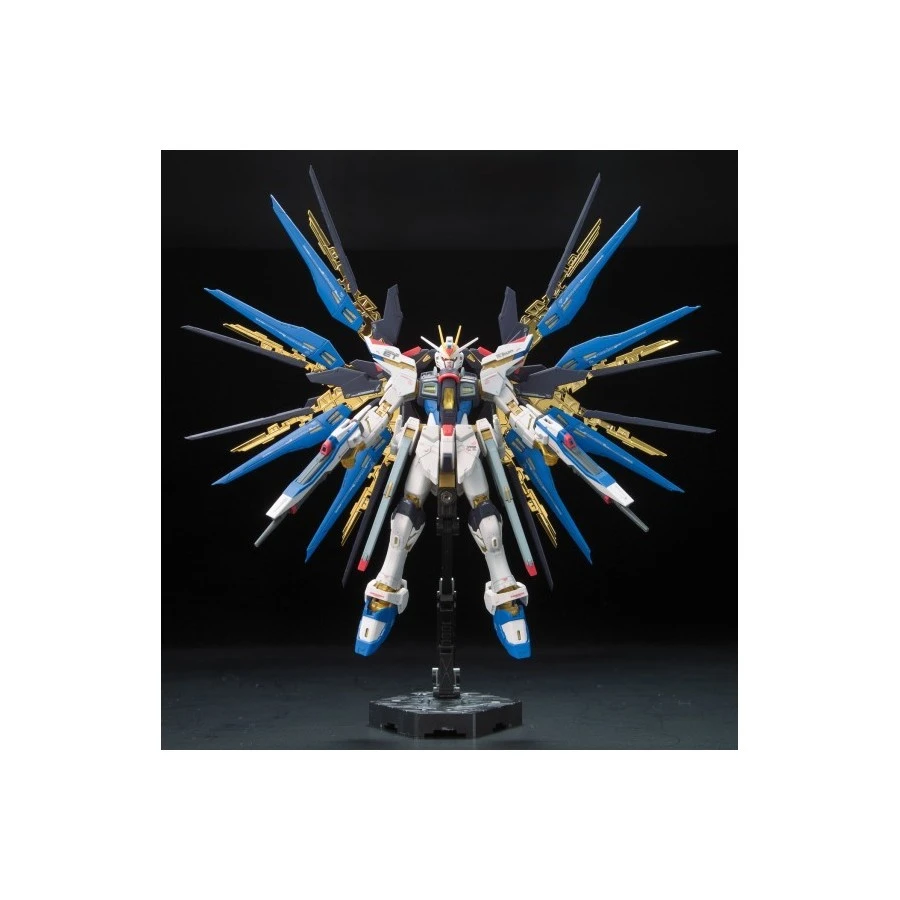 Bandai Real Grade RG 1/144 Mobile Suit Gundam ZGMF-X20A Strike Freedom Gundam 3 Bandai Real Grade RG 1/144 Mobile Suit Gundam ZGMF-X20A Strike Freedom Gundam - Image 3