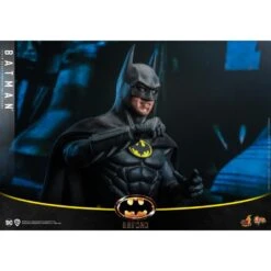 Hot Toys Movie Masterpiece Batman 1989 1/6 Scale Collectible Figure Deluxe Version -Negozio Funko hot toys movie masterpiece batman 1989 16 scale collectible figure deluxe version 12