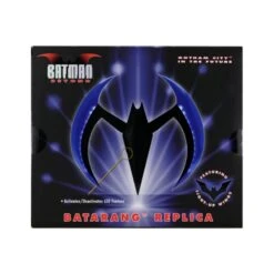 Neca Prop Replica Batman Beyond Batarang Blue With Lights -Negozio Funko neca prop replica batman beyond batarang blue with lights 12