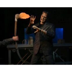 Neca Universal Monsters Ultimate Frankenstein's Monster Accessory Pack -Negozio Funko neca universal monsters ultimate frankenstein s monster accessory pack 6