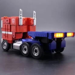 Hasbro Robosen The Robot Company Transformers Interactive Auto-Converting Robot Optimus Prime 21 Hasbro Robosen The Robot Company Transformers Interactive Auto-Converting Robot Optimus Prime -Negozio Funko robosen the robot company transformers interactive auto converting robot optimus prime 6